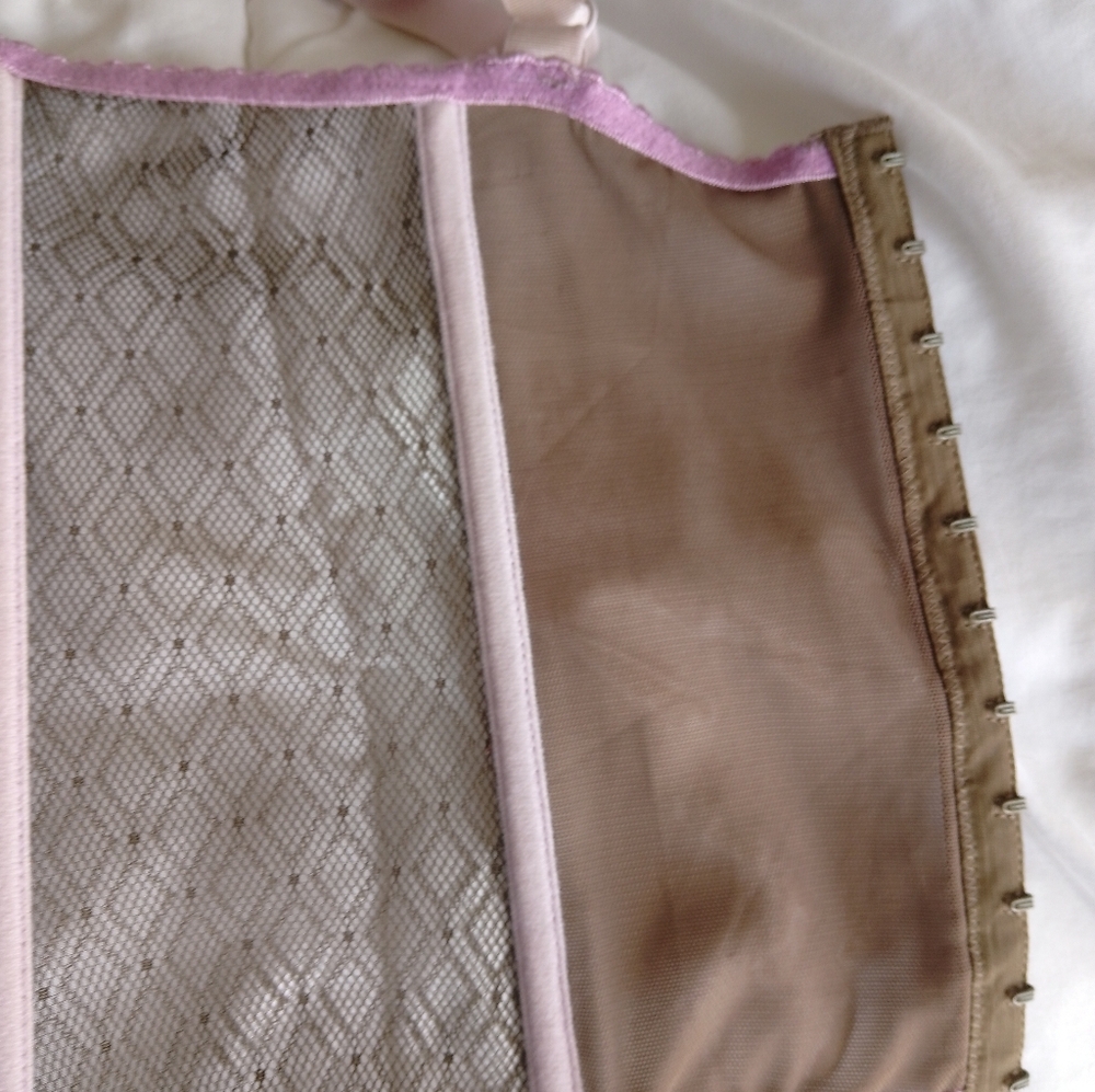 Brown Lace Intimate Set - Picture 11 of 16